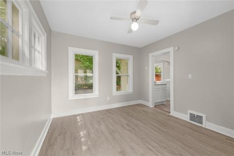 3392 W 91st Street Cleveland OH 44102