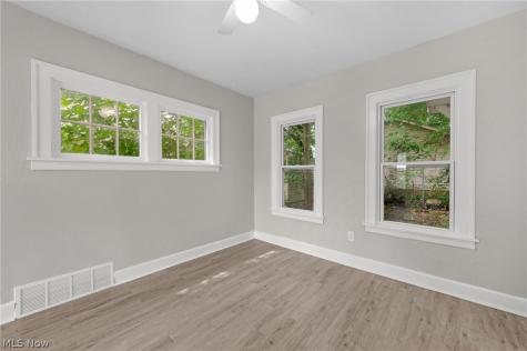 3392 W 91st Street Cleveland OH 44102