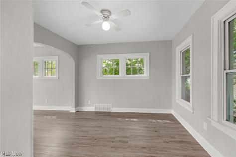 3392 W 91st Street Cleveland OH 44102