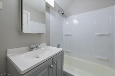 3392 W 91st Street Cleveland OH 44102