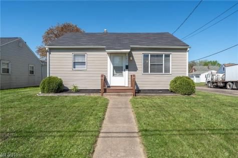 2833 Ellis Avenue NE Canton OH 44705