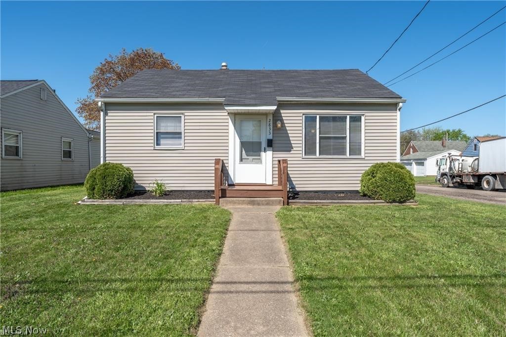 2833 Ellis Avenue NE Canton OH 44705