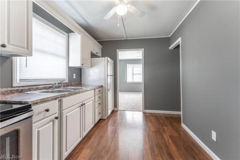 2833 Ellis Avenue NE Canton OH 44705