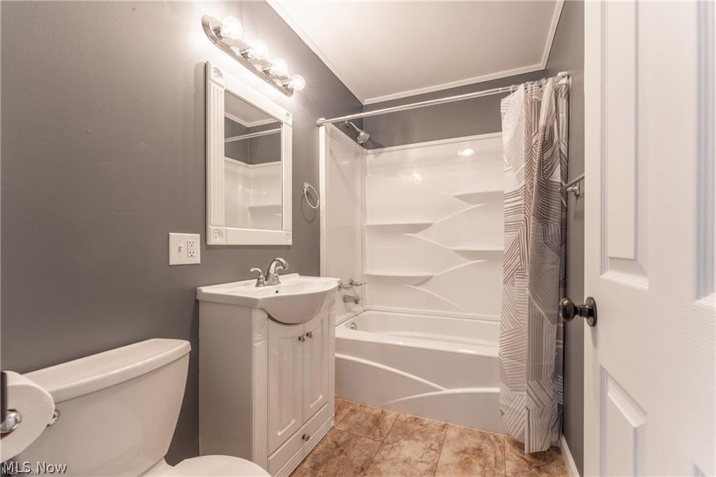 2833 Ellis Avenue NE Canton OH 44705