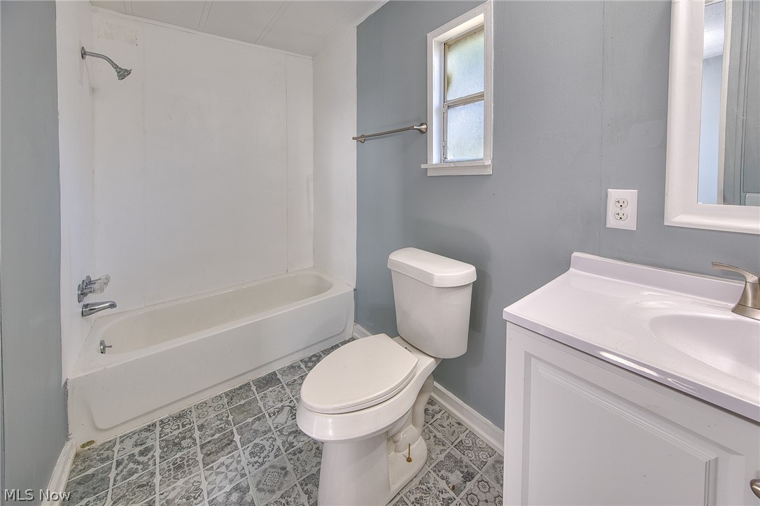 172 Paradise Boulevard Madison OH 44057