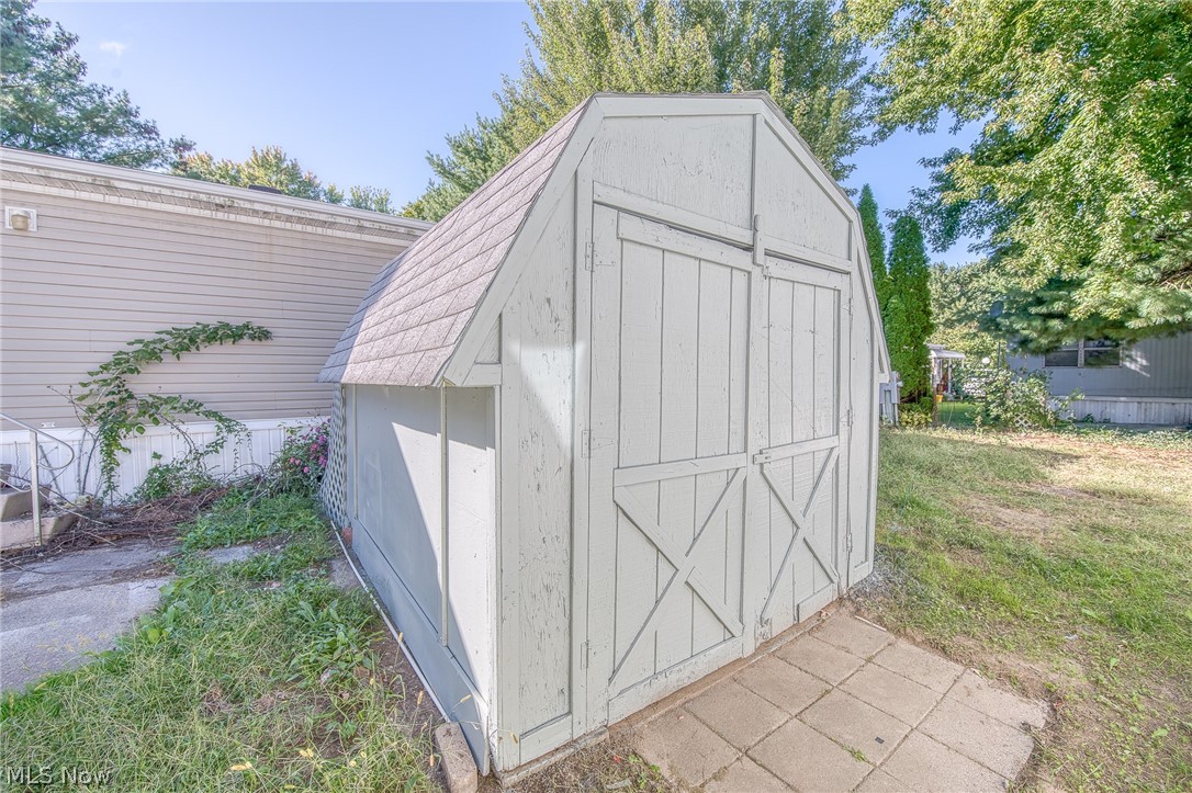 172 Paradise Boulevard Madison OH 44057