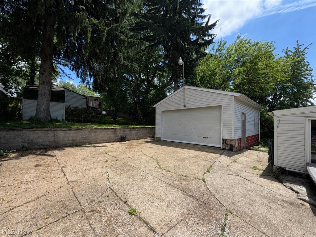 1599 Herkender Avenue Akron OH 44310
