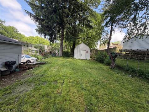 1599 Herkender Avenue Akron OH 44310