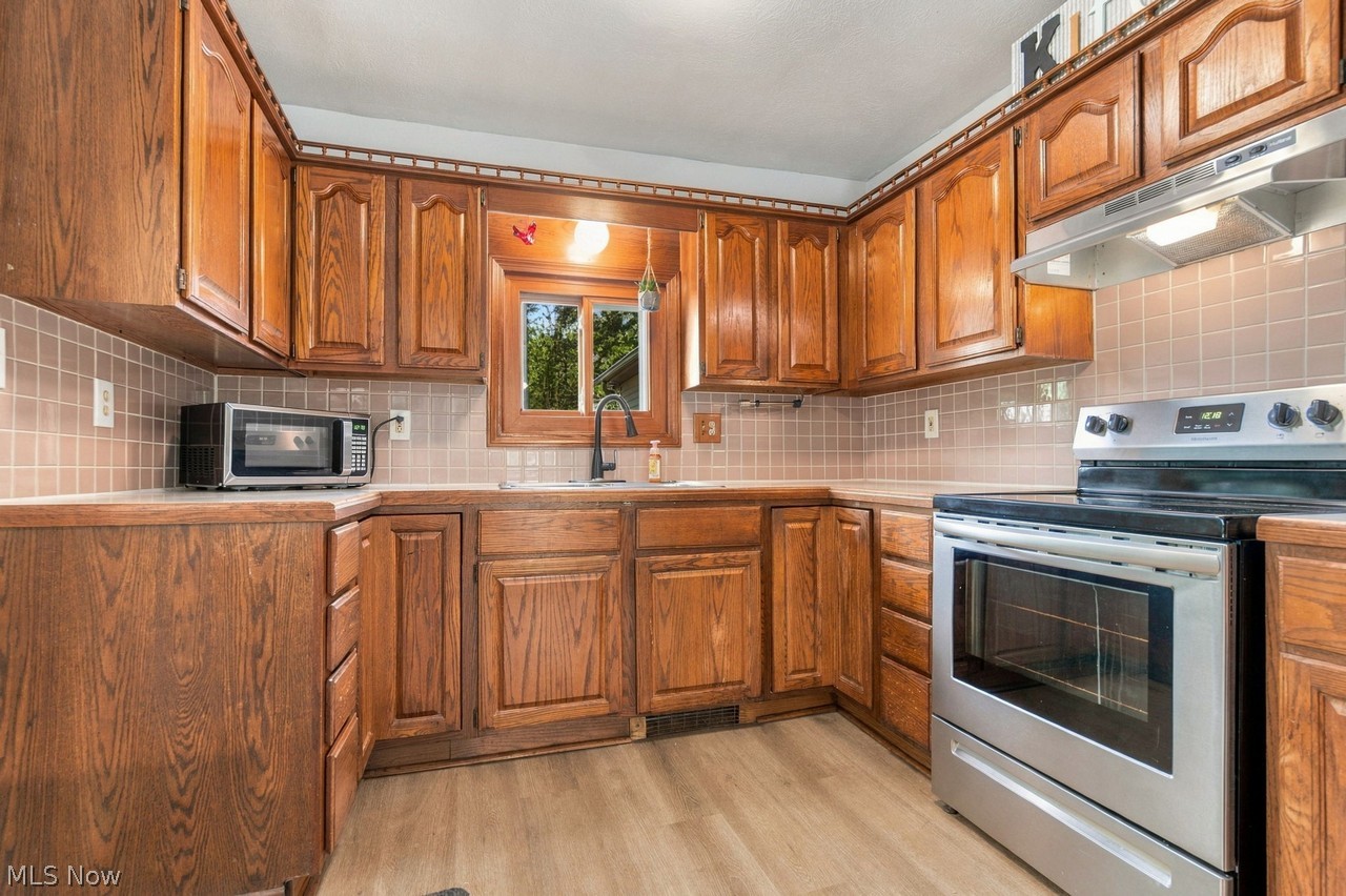 8771 Akron Avenue NW Canal Fulton OH 44614