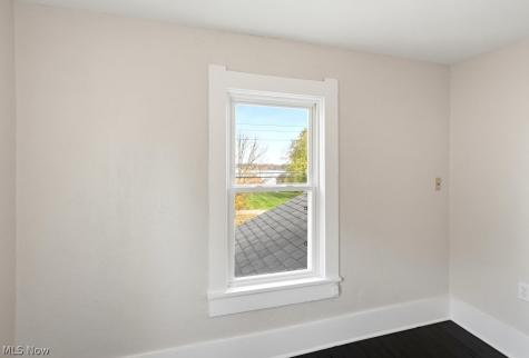 2374 Lakeside Drive Lakemore OH 44250