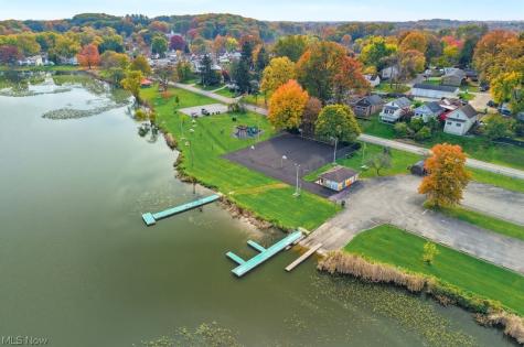 2374 Lakeside Drive Lakemore OH 44250
