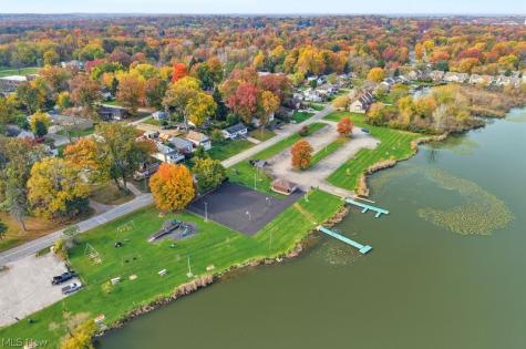 2374 Lakeside Drive Lakemore OH 44250