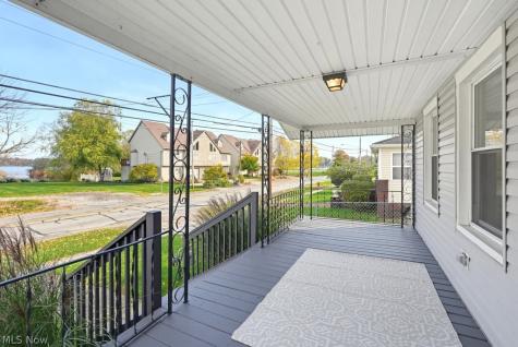 2374 Lakeside Drive Lakemore OH 44250