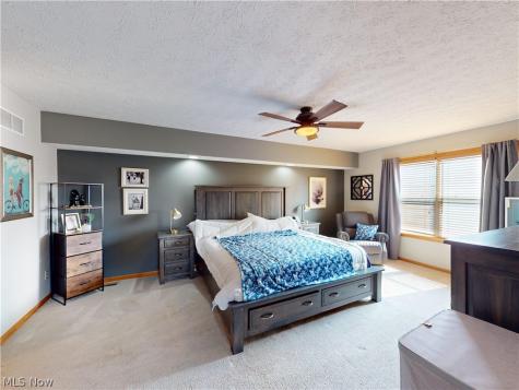2450 Fairchild Circle NW Uniontown OH 44685