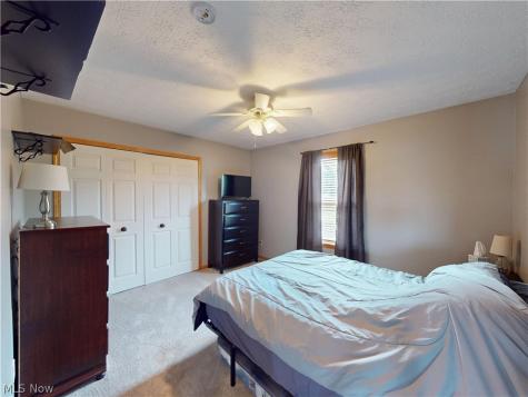 2450 Fairchild Circle NW Uniontown OH 44685