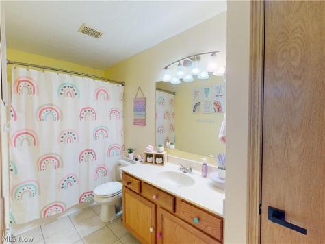 2450 Fairchild Circle NW Uniontown OH 44685