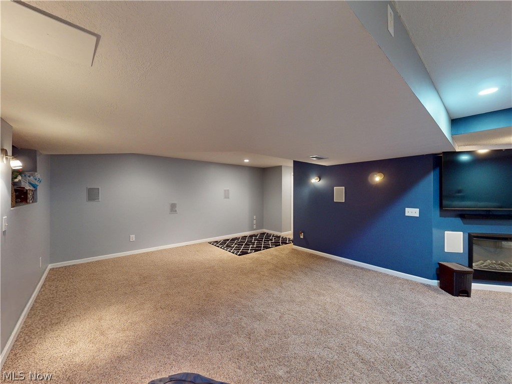 2450 Fairchild Circle NW Uniontown OH 44685