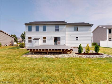 2450 Fairchild Circle NW Uniontown OH 44685