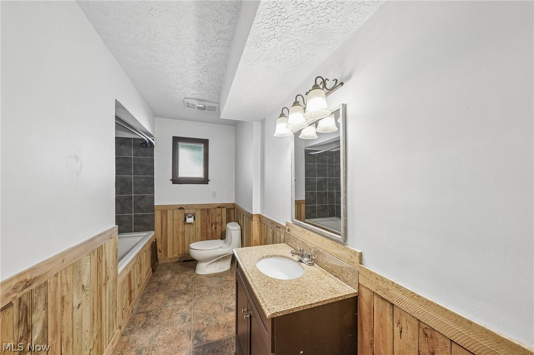 1409 W 40th Street Lorain OH 44053