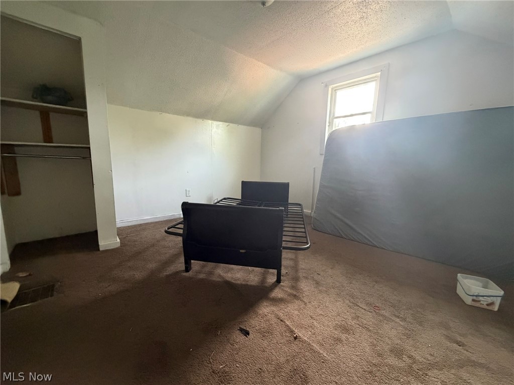 6812 Lawn Avenue Cleveland OH 44102