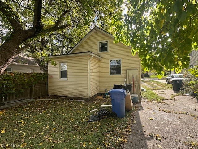6812 Lawn Avenue Cleveland OH 44102