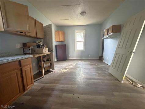 6812 Lawn Avenue Cleveland OH 44102