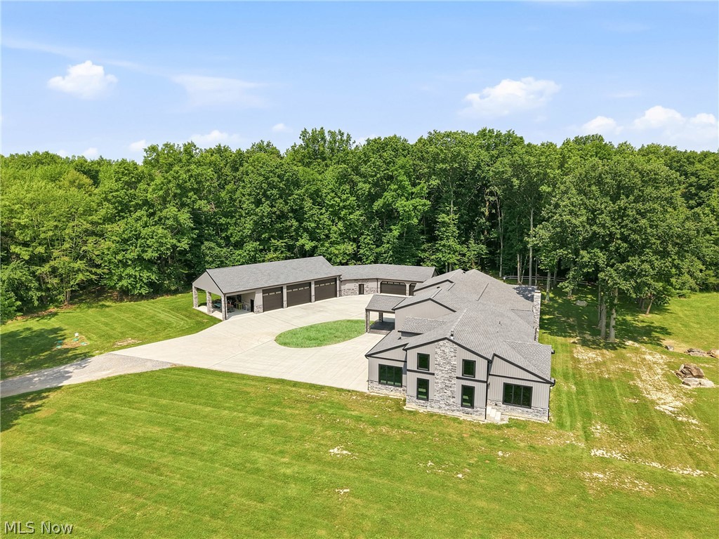 2609 Warren Meadville Road Cortland OH 44410