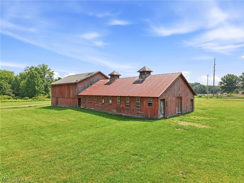 2609 Warren Meadville Road Cortland OH 44410