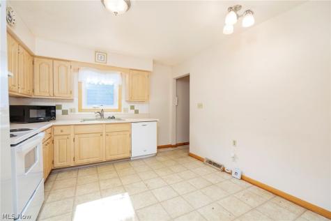 241 Hilltop Drive Doylestown OH 44230
