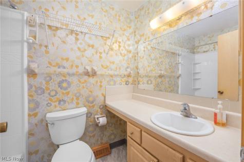 241 Hilltop Drive Doylestown OH 44230
