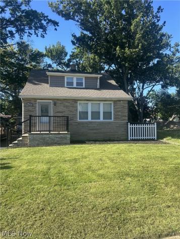 24371 Hartland Drive Euclid OH 44123
