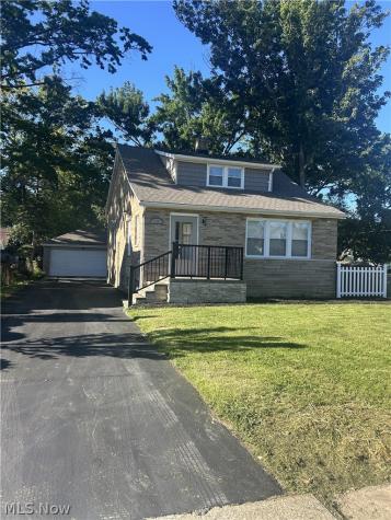 24371 Hartland Drive Euclid OH 44123