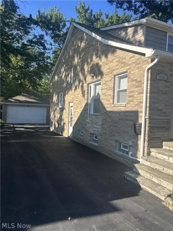 24371 Hartland Drive Euclid OH 44123