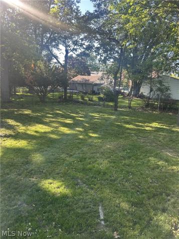 24371 Hartland Drive Euclid OH 44123