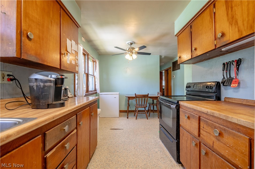 8753 S Duck Creek Road Berlin Center OH 44401