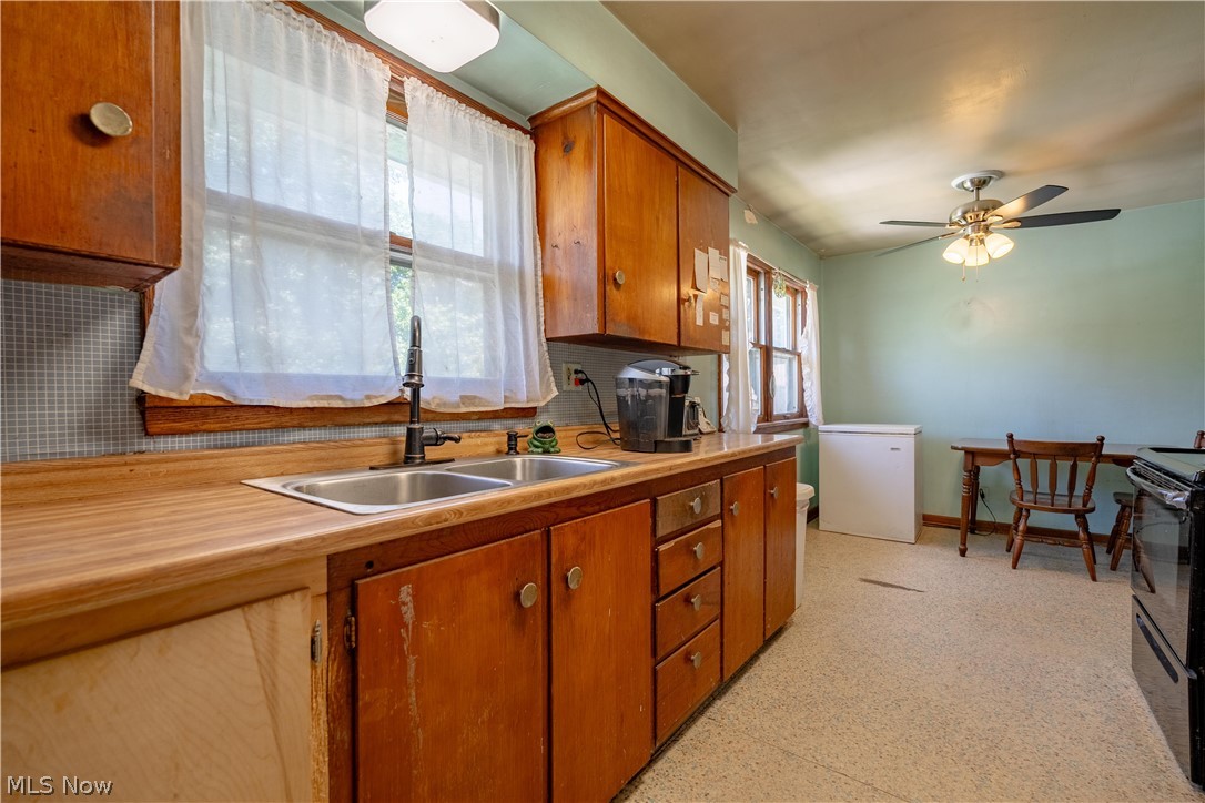 8753 S Duck Creek Road Berlin Center OH 44401