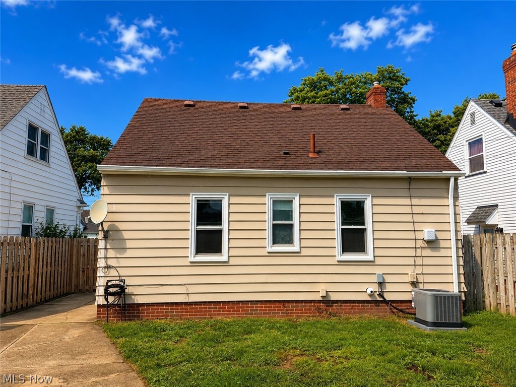 5811 Allanwood Drive Parma OH 44129