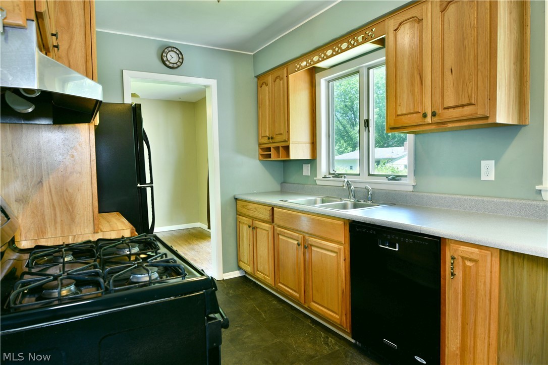 182 Shirley Lane NW Warren OH 44483