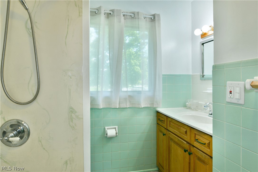 182 Shirley Lane NW Warren OH 44483