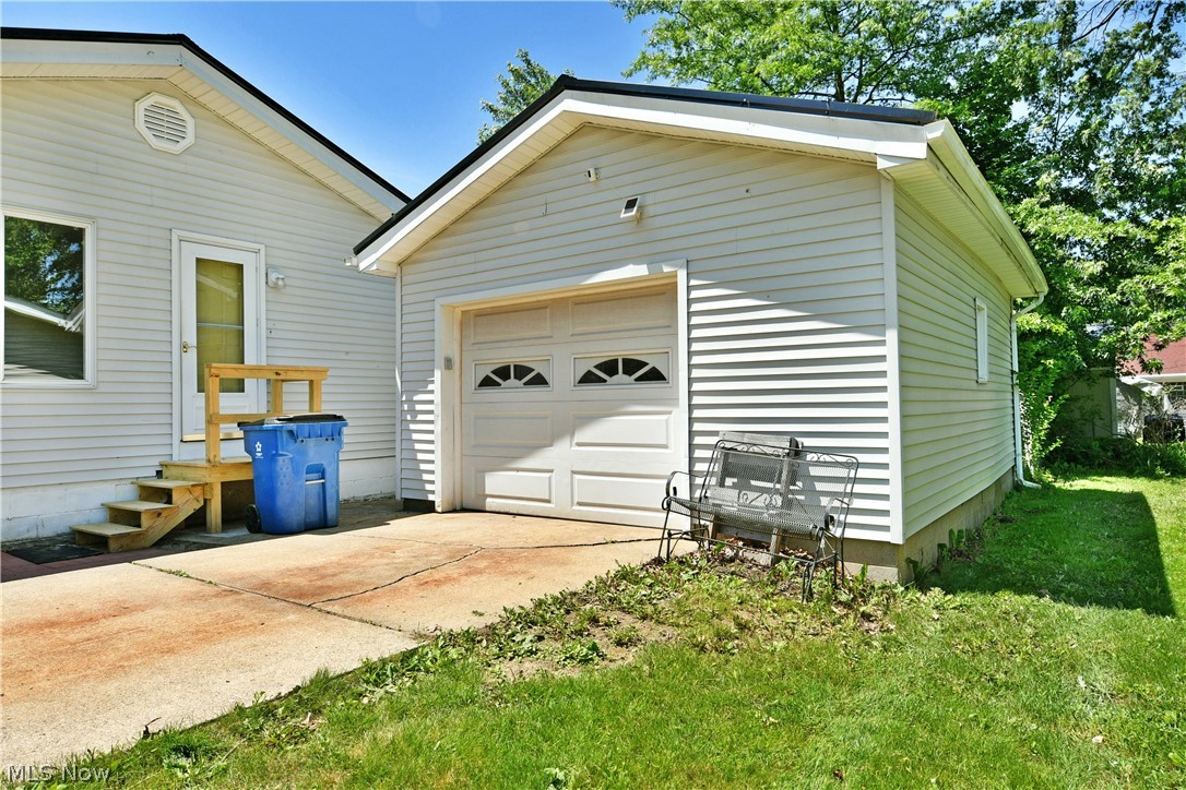 182 Shirley Lane NW Warren OH 44483