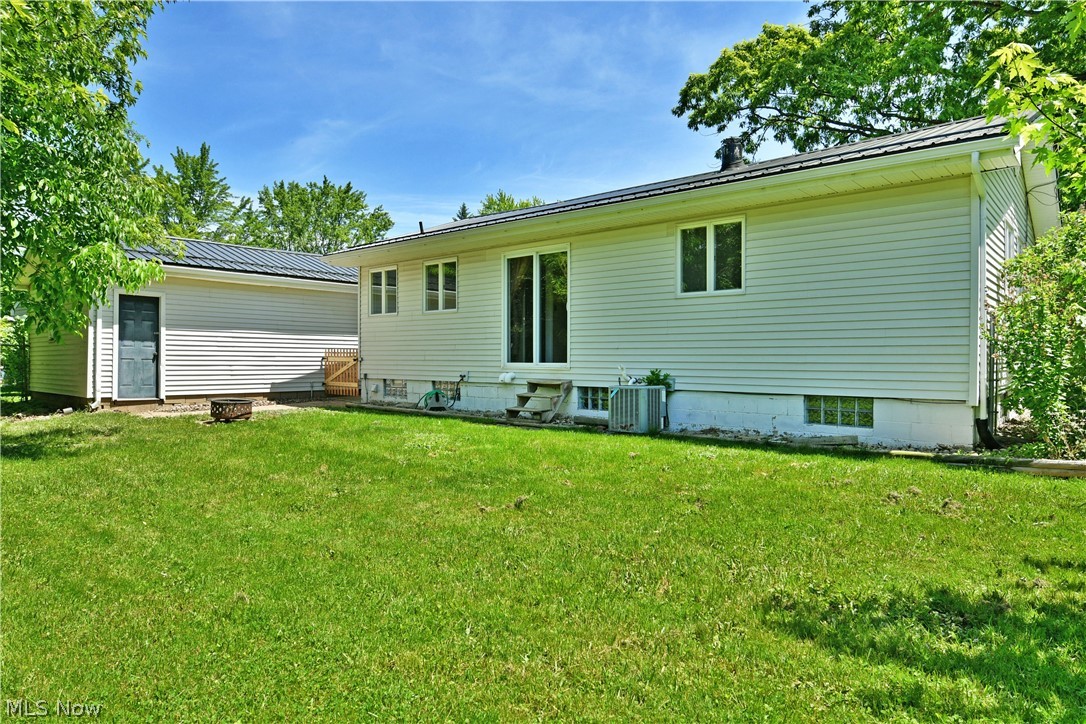 182 Shirley Lane NW Warren OH 44483