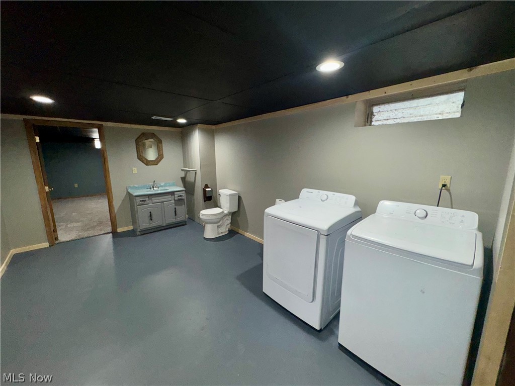 470 Nel Da Mar Drive New Concord OH 43762