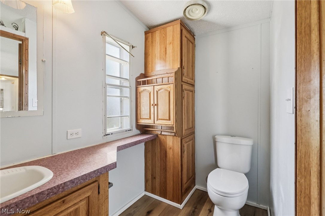 6800 Lake Road W Geneva OH 44041