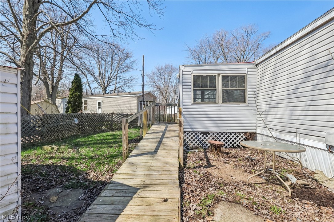 6800 Lake Road W Geneva OH 44041