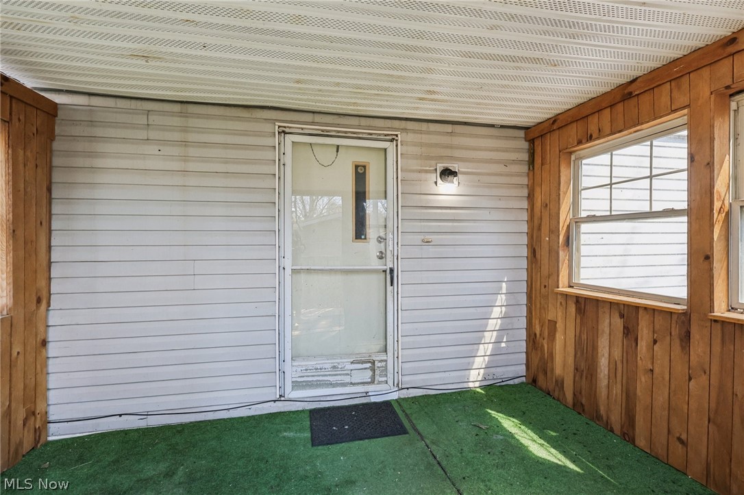 6800 Lake Road W Geneva OH 44041