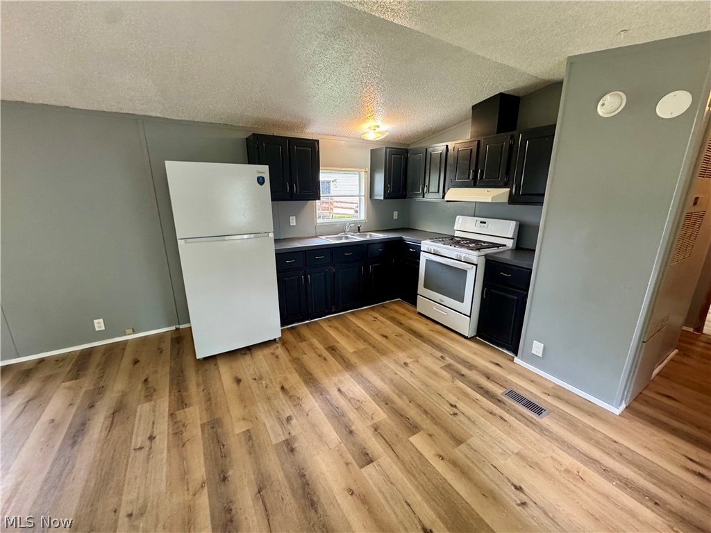 6800 Lake Road W Geneva OH 44041