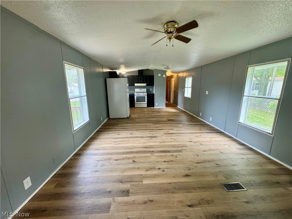 6800 Lake Road W Geneva OH 44041