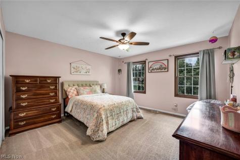 2384 Twin Lakes Drive Uniontown OH 44685