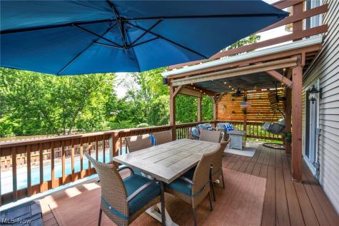 2384 Twin Lakes Drive Uniontown OH 44685