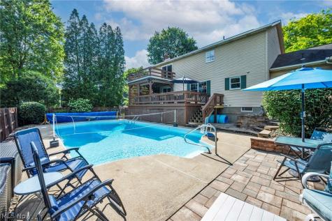 2384 Twin Lakes Drive Uniontown OH 44685